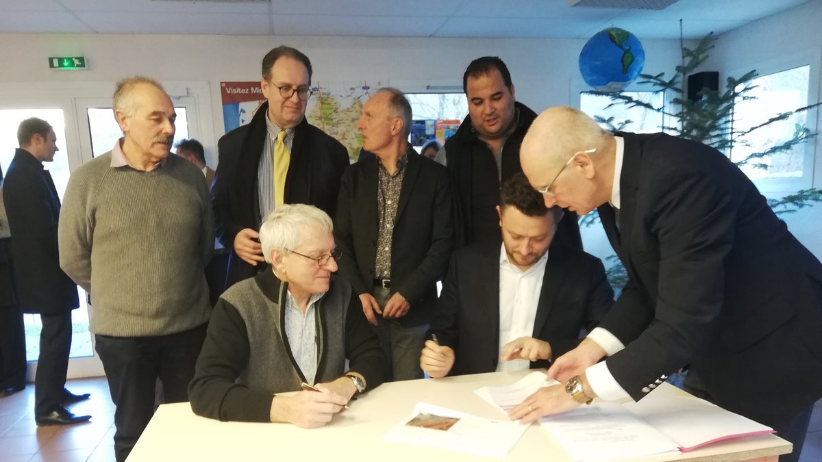 découvrez notre future usine d'embouteillage à mérens-les-vals en 2025, alliant innovation et qualité pour répondre à vos besoins.